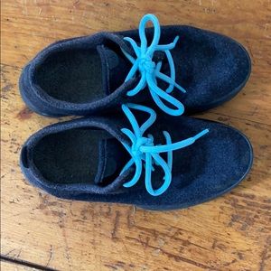 Allbirds wool runners and extra laces